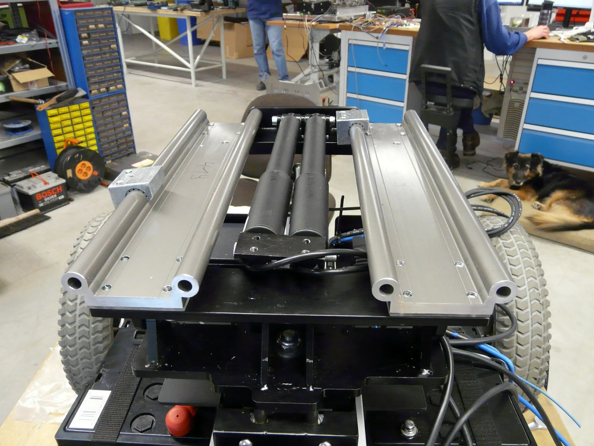 Réglage longitudinal du siège par palier linéaire drylin