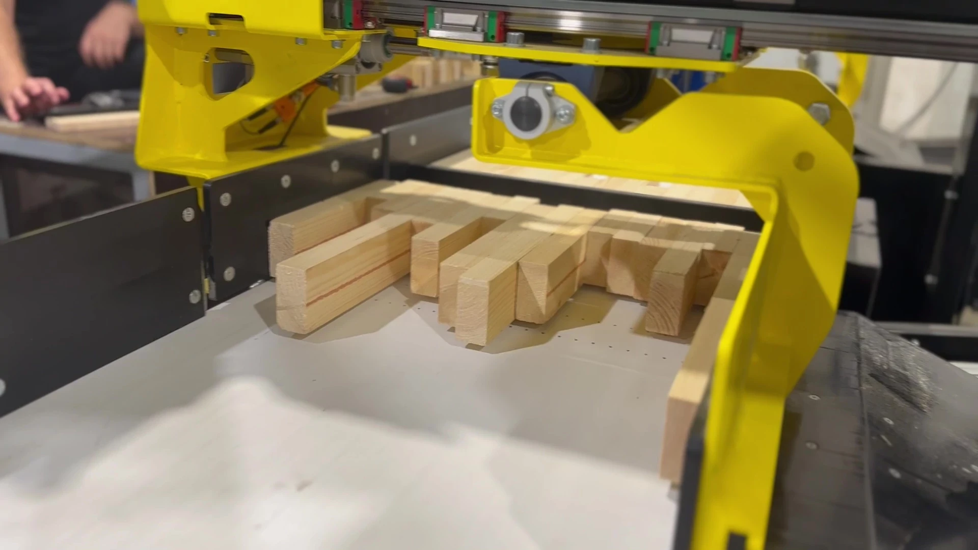 VS200 production line from Aramet, bundling unit