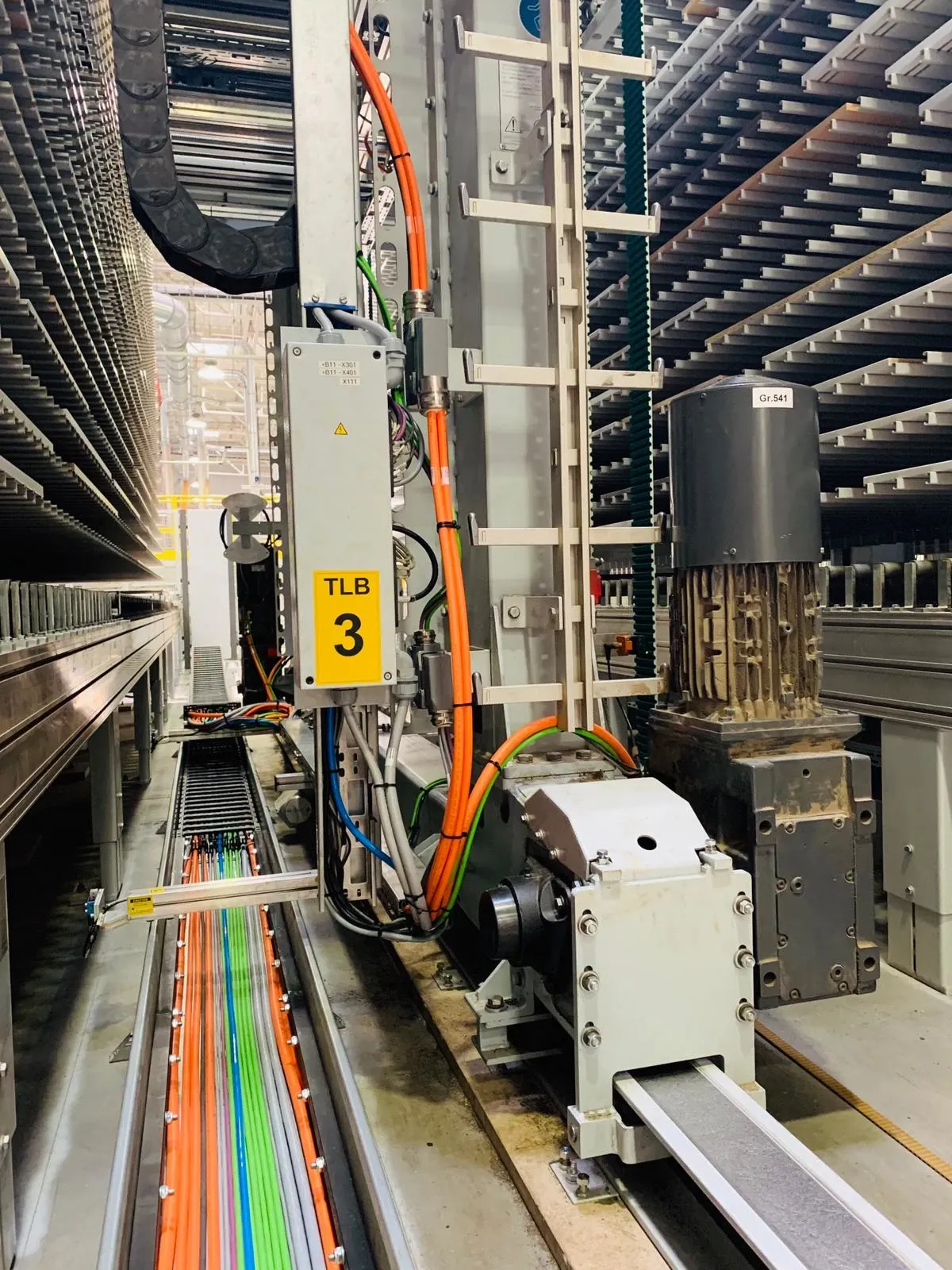 Machine for woodworking