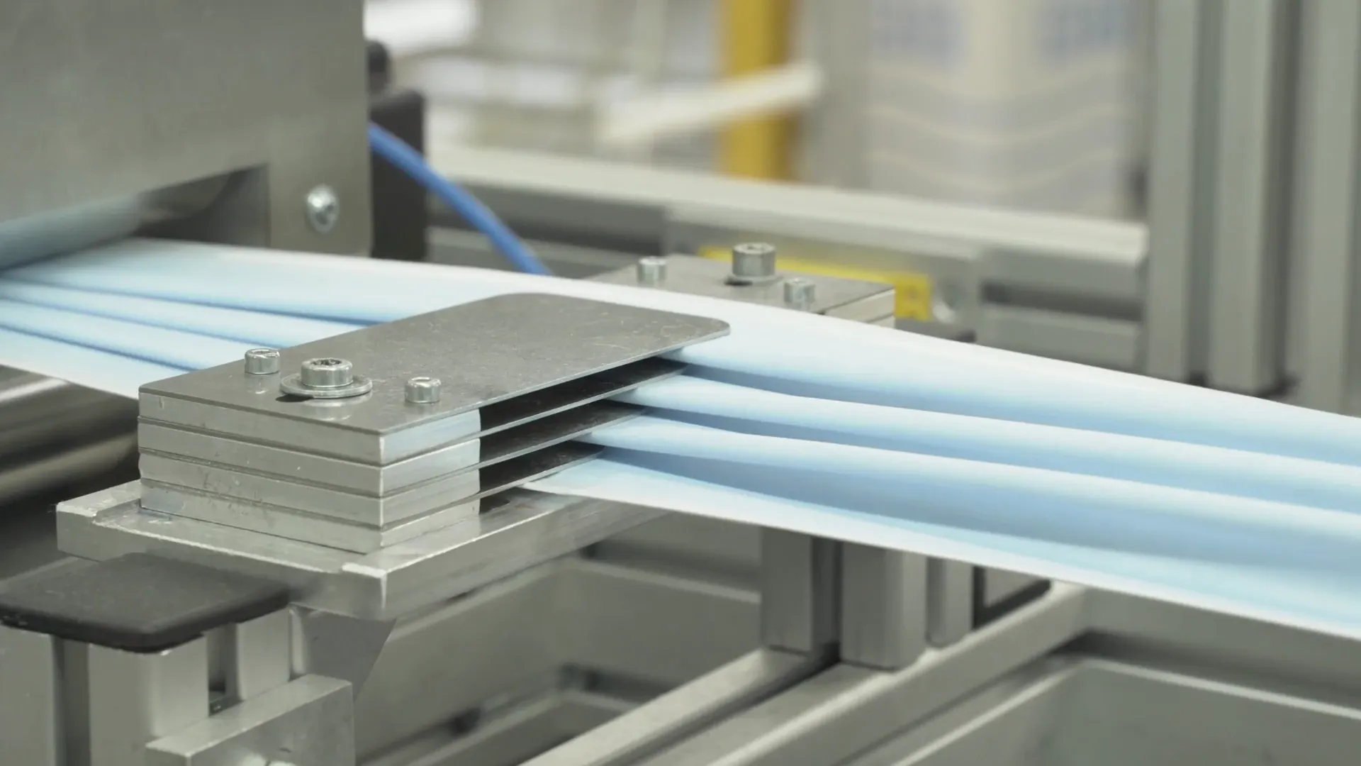 lca-kleben-und-dosieren-anwendung-breckle-I