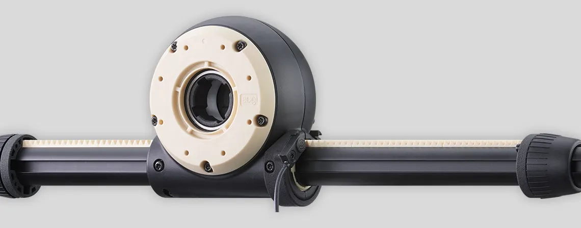 gearbox with cantilever axis