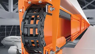 micro flizz am Hangartor