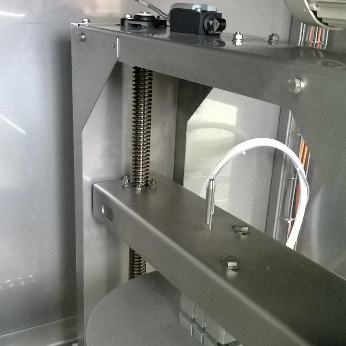 イグボール球面ベアリング 送りねじ