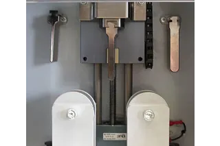 Lubrication-free lead screw linear system