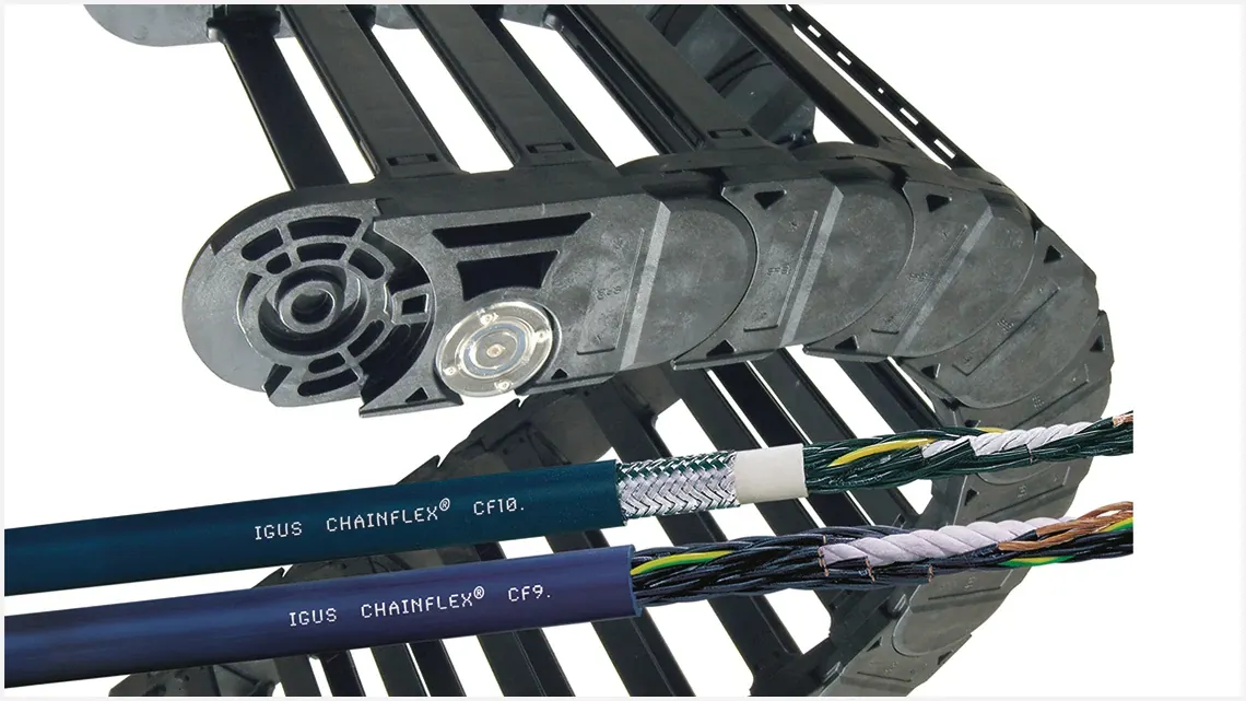 Energiekette und chainflex Leitungen