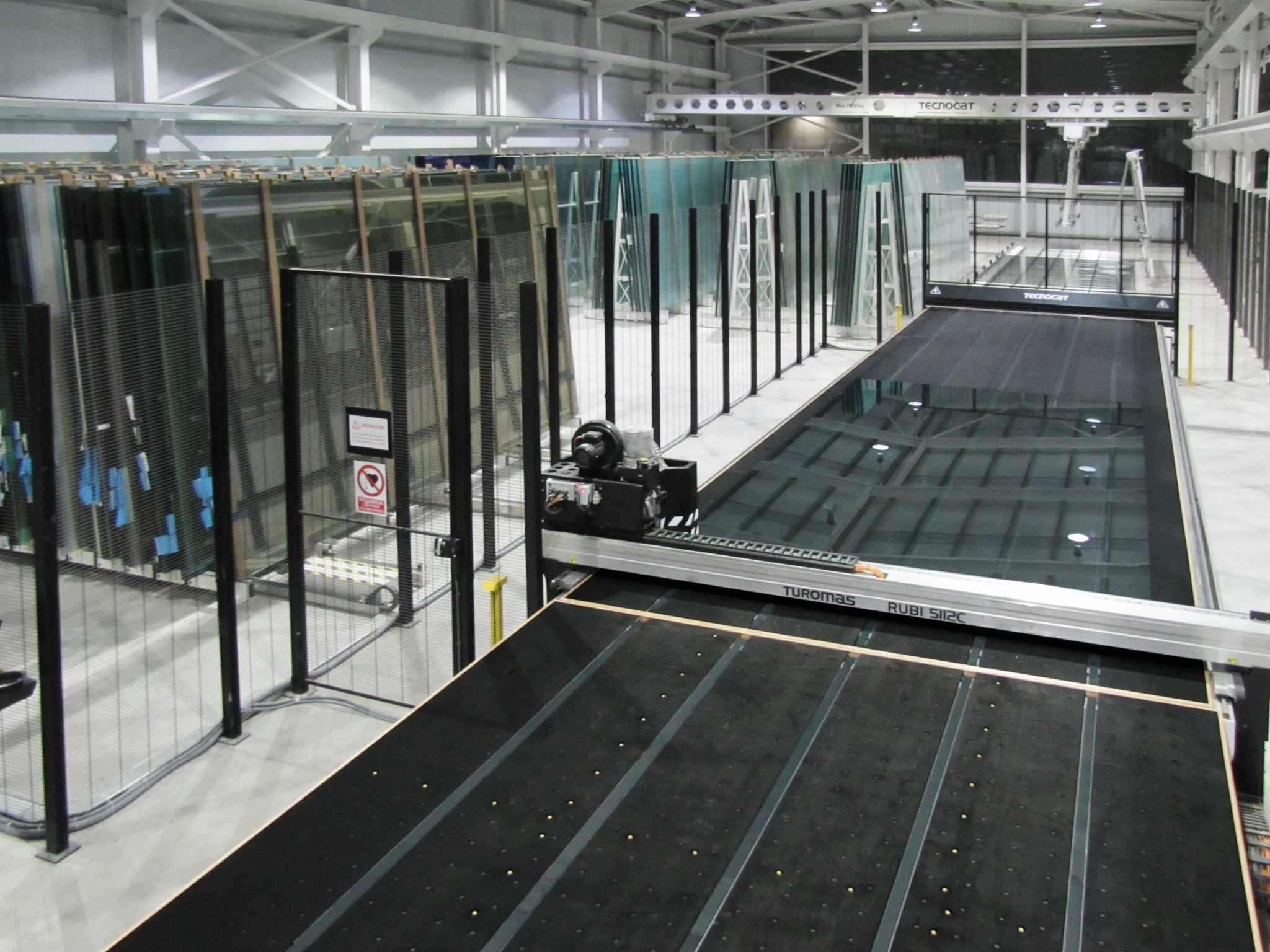 IGUS_AP Grupo_Turomas_Tecnocat Cortador_Cristal_IA