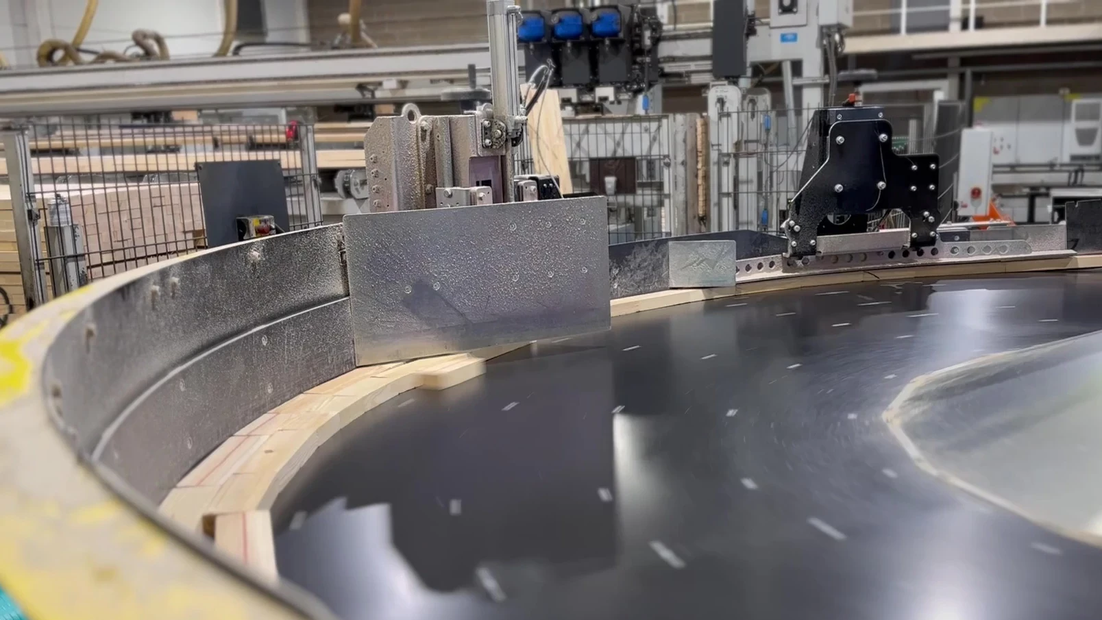 VS200 production line from Aramet, feeding unit