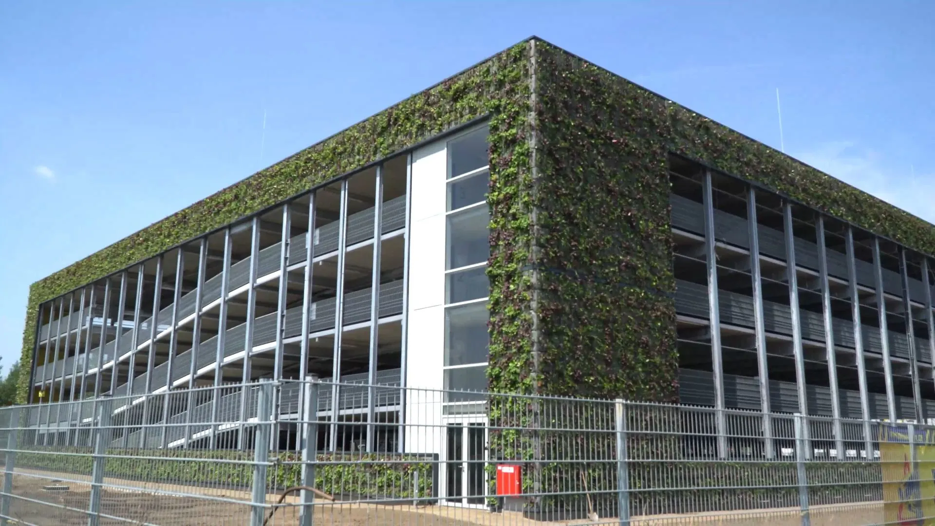 Green car park at the igus headquarters in Cologne