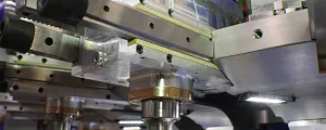 Macchina transfer rotativa con pressa