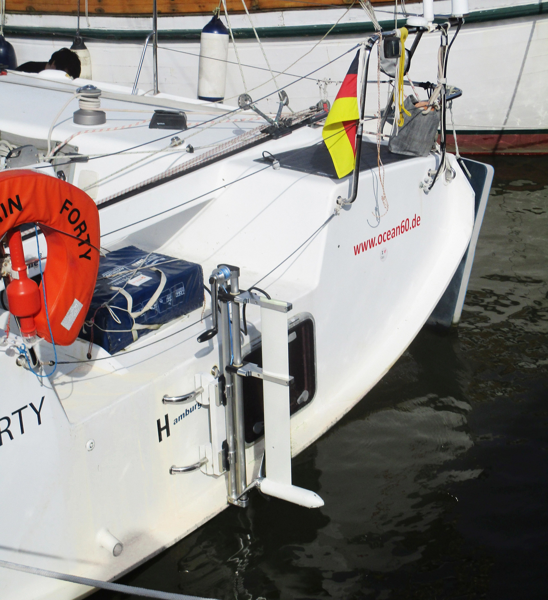 Hydrogenerator von Ocean Power hochgelagert