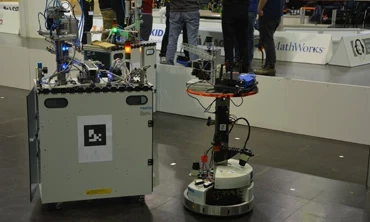 ロボカップ・ジャーマン・オープン2018、優勝表彰台にイグス® が登場