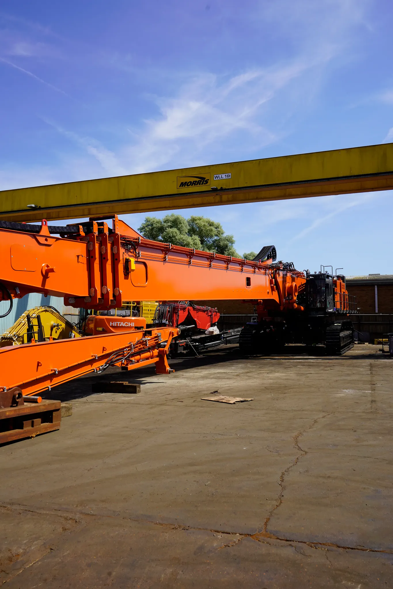construction machinery with energy chain