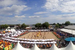 We celebrate together at igus, for example, at the summer party