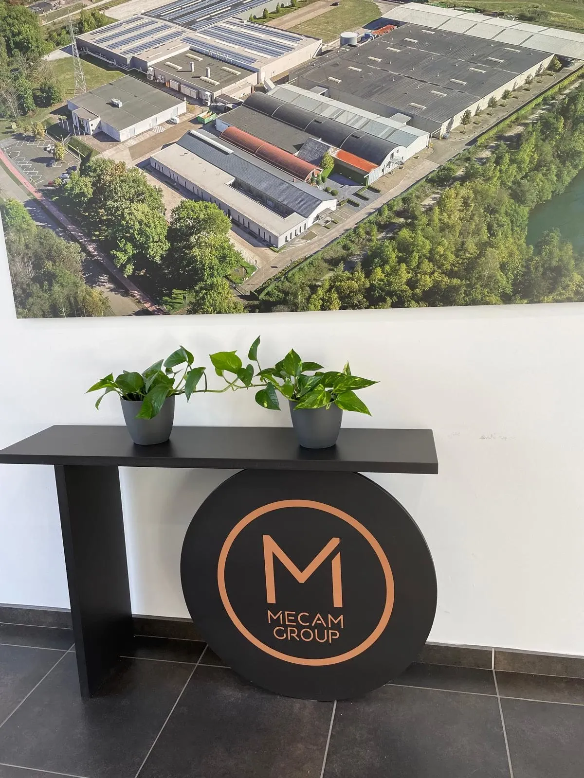 Besuch von igus bei Mecam