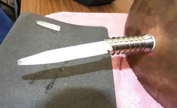 얼음 코어가 있는 얼음 용융 프로브