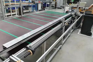 Automatisierter Sägtisch