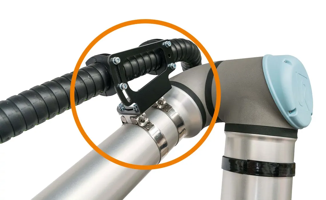 Fibre-rod bracket for UR10