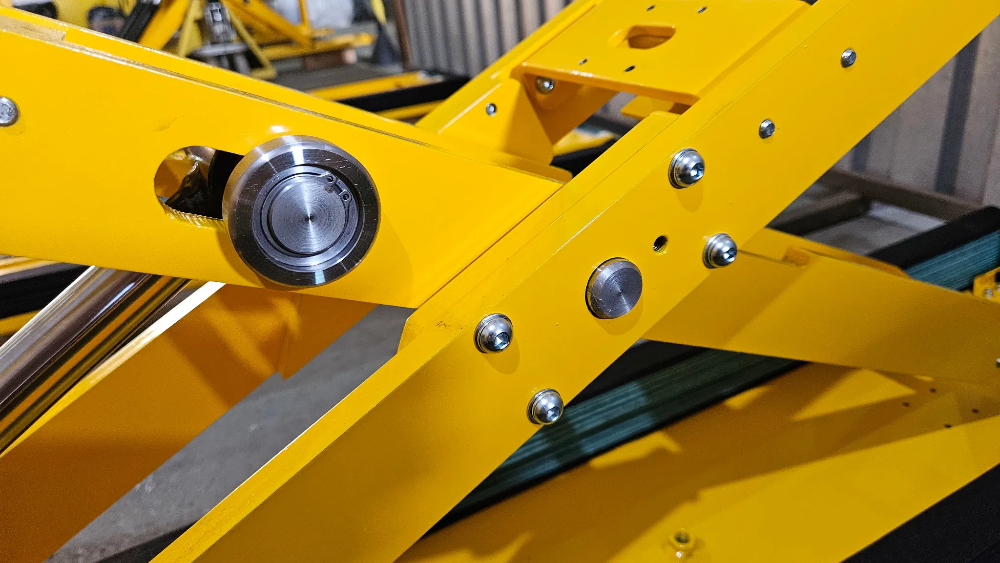 Scherenhubtisch von EMCM, Nahaufnahme