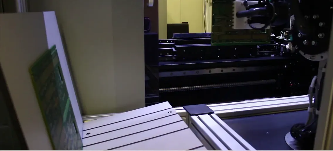 Robot Loading Engine Block Loading and unloading robot for PCBs