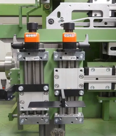 drylin® T and lead screw lift table of installation size SLW