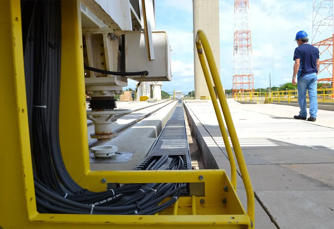 energy chain launch ramp