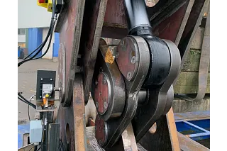 A-frame pivoting kinematics with iglidur TX1 plain bearings