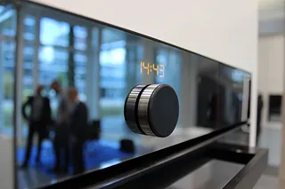 For an optimal feel of the unique rotary knob, much attention has been paid to the search for the optimal material for the bearing in the new generation of household appliances.