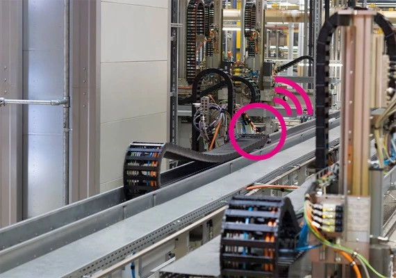 Chaîne porte-câbles intelligente avec surveillance de l'état