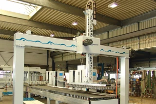 Loading and unloading facility