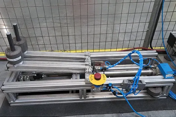 Testbank voor lineaire lange slag