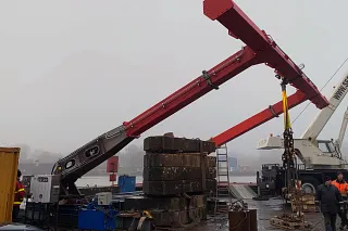 A-frame with 180° radius of motion and iglidur plain bearings in the pivoting kinematics