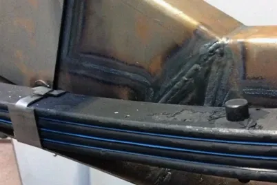 Suspensión de hojas con cinta tribo