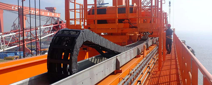 Chain And Rope Offshore Riser Riser pipes on drill ships | semi-submersibles | drilling platforms