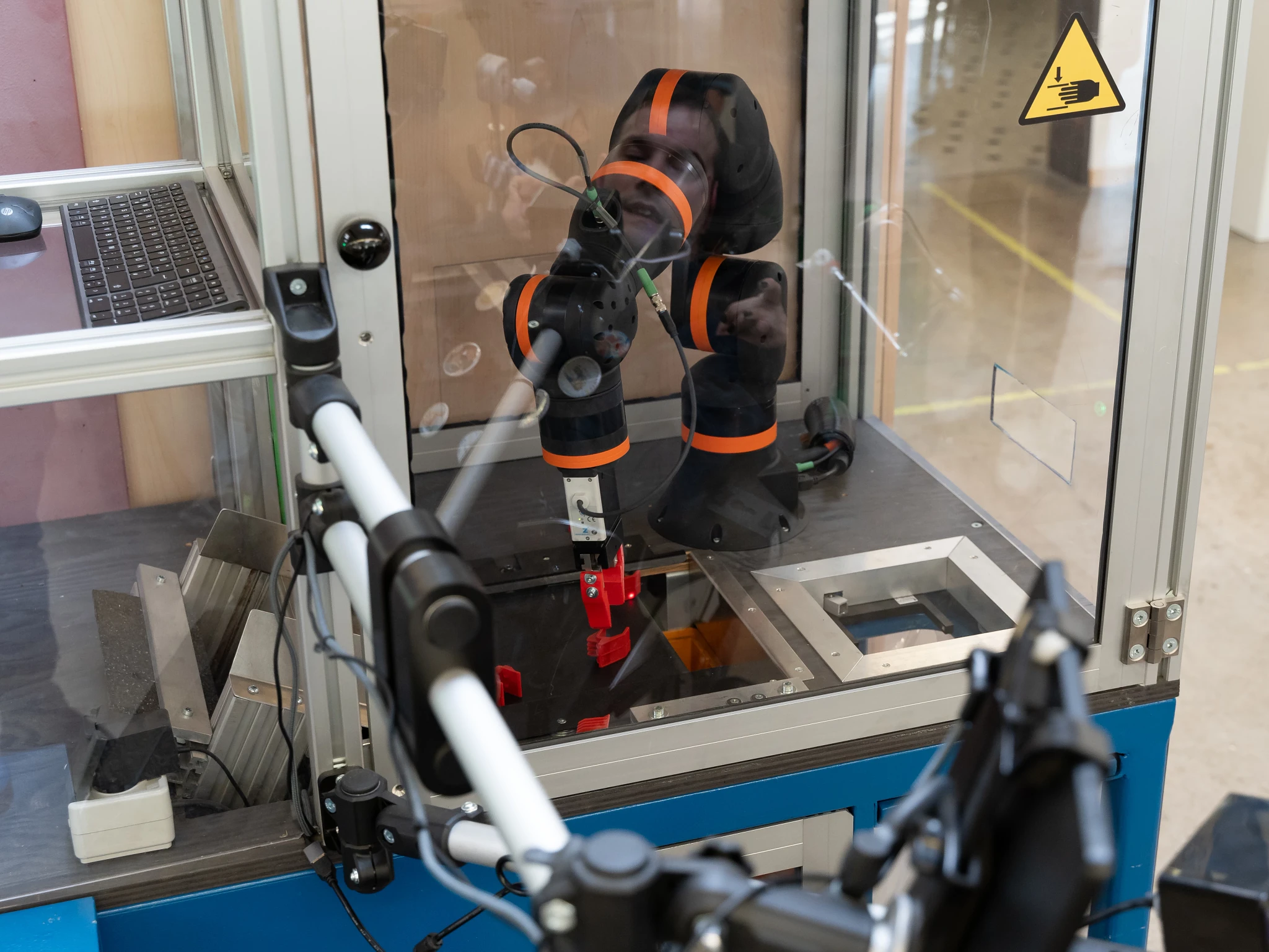 robolink DP als Etikettier-Roboter