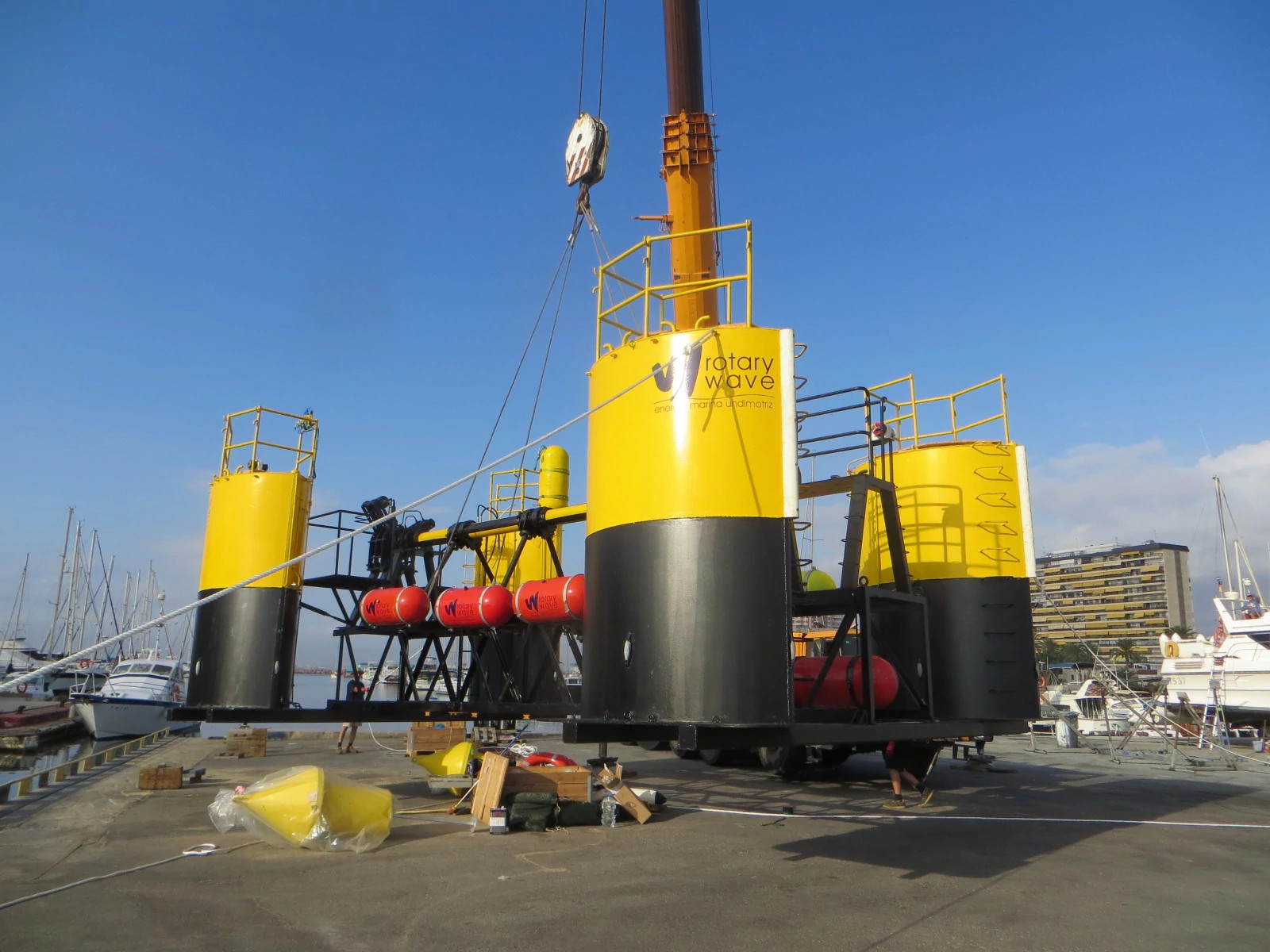 Ocean wave energy converter