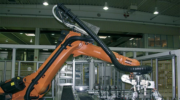 Flexible cable routing for assembly robots in the automotive industry ...