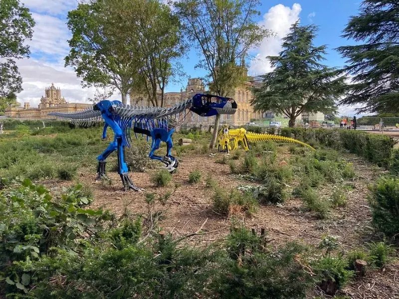 dinosaur sculptures at Bleheim Palace
