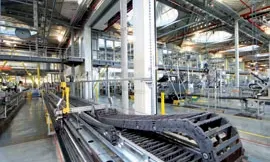 Phòng thử nghiệm xích dẫn cáp của igus®