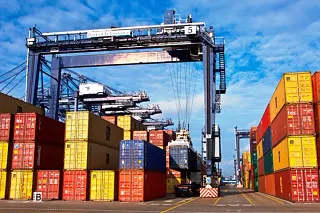 Modernizacja suwnicy kontenerowej RTG w Wielkiej Brytanii