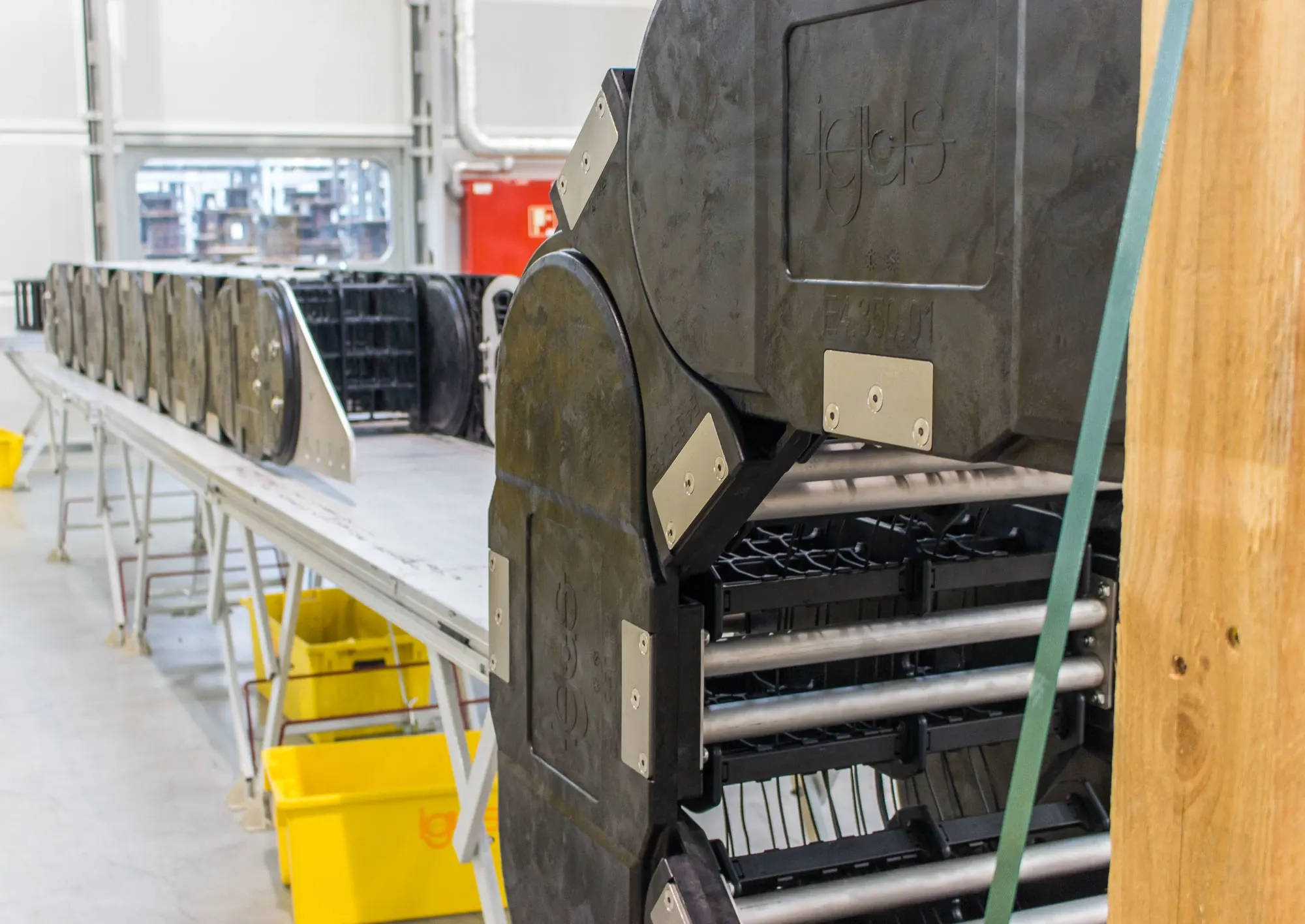 igus® E4-350 e-chain® for modular offshore drilling rig