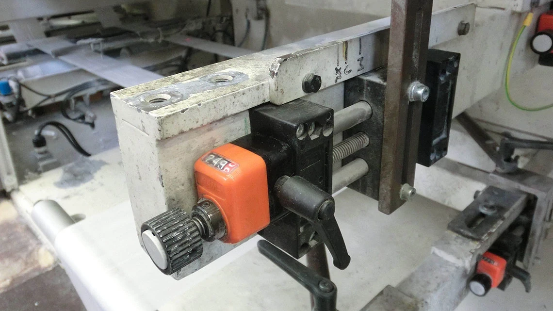 Table linéaire à broches SHTP-12