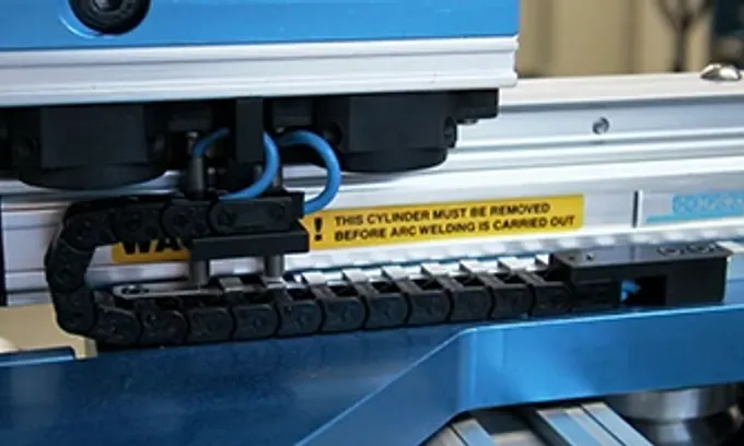 Compact Energy Chain Small energy chains | Strong, quiet operation and compact | igus®