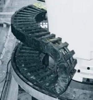 TwisterChain cable carrier welding application