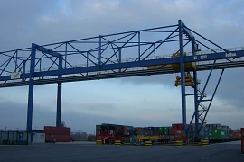 Container loading crane