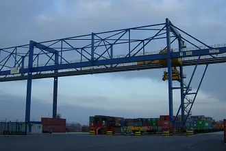 Derek pemuatan kontainer