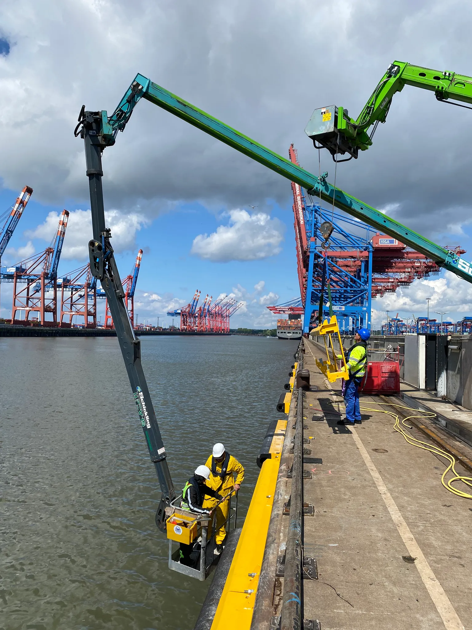 Track Installation Hamburg