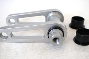 ระบบลิงค์ที่พัฒนาขึ้นใหม่โดยใช้ตลับลูกปืนเรียบ iglidur นั้นมีการออกแบบที่เรียบง่ายและมีน้ำหนักเบา