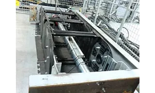 Série E4-350 dans l'essai de traction et de rupture