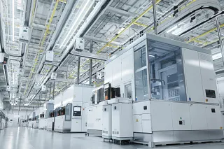 Automated wafer transport in cleanrooms