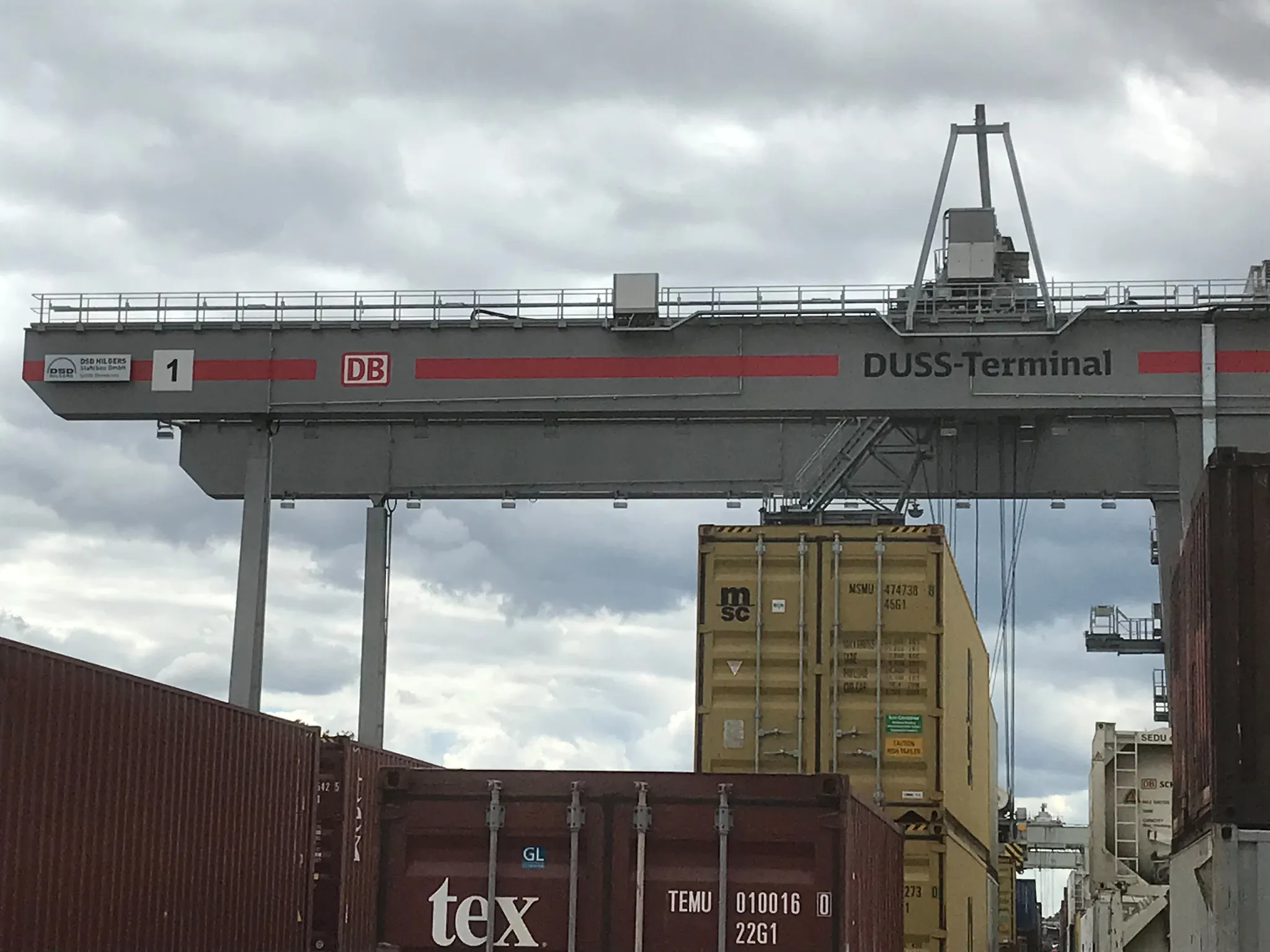 DSD Hilgers Kran mit igutex Faserverbundlagern in den Bogies